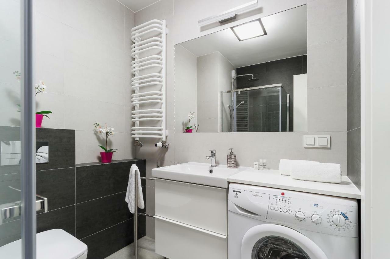 Apartments Claro II By Noclegi Renters كراكوفيا المظهر الخارجي الصورة