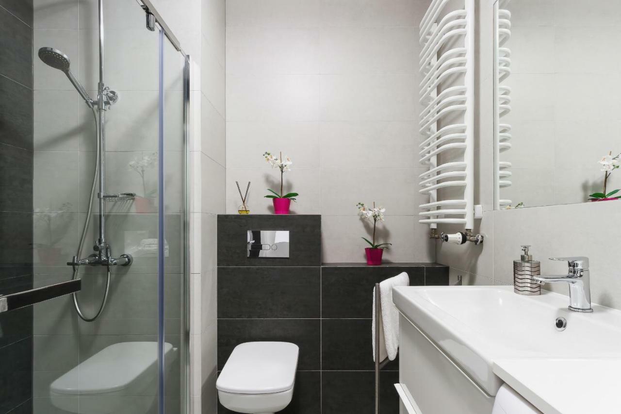 Apartments Claro II By Noclegi Renters كراكوفيا المظهر الخارجي الصورة